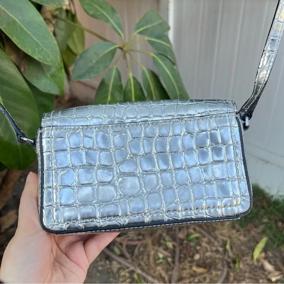 Marc Jacobs Croc Embossed Mini Crossbody Bag In Silver. - Picture 9 of 12